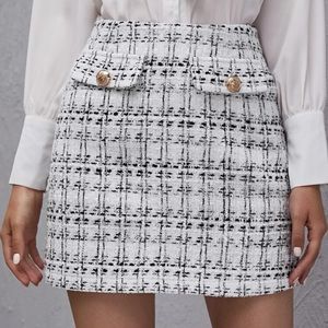 Tweed skirt brand new size 6 medium